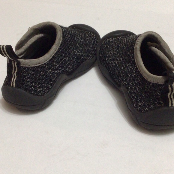 Comfy Black and Gray Kids Water Shoes - Picture 4 of 5